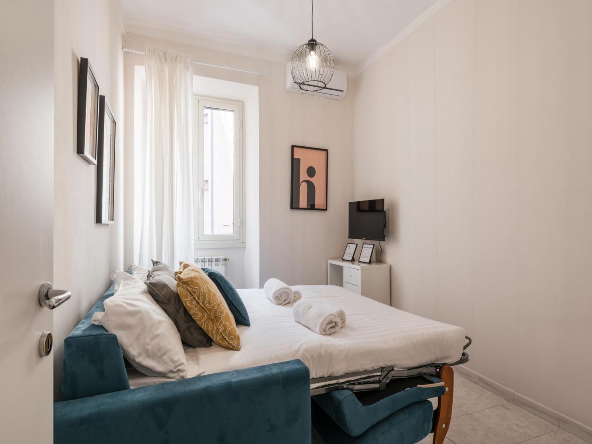 The Best Rent - Spacious One-Bedroom Apartment Near Colosseum Roma Exterior foto