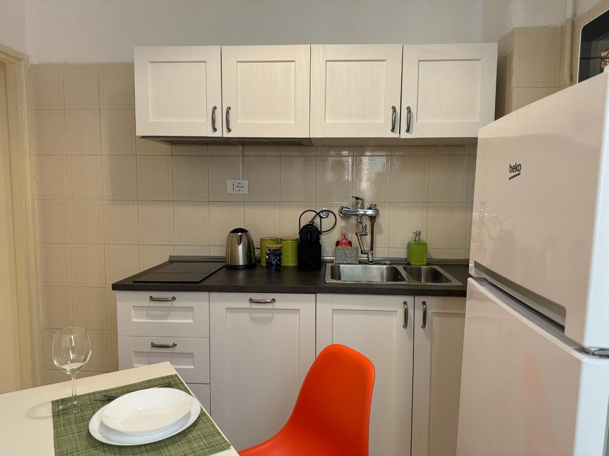 The Best Rent - Spacious One-Bedroom Apartment Near Colosseum Roma Exterior foto